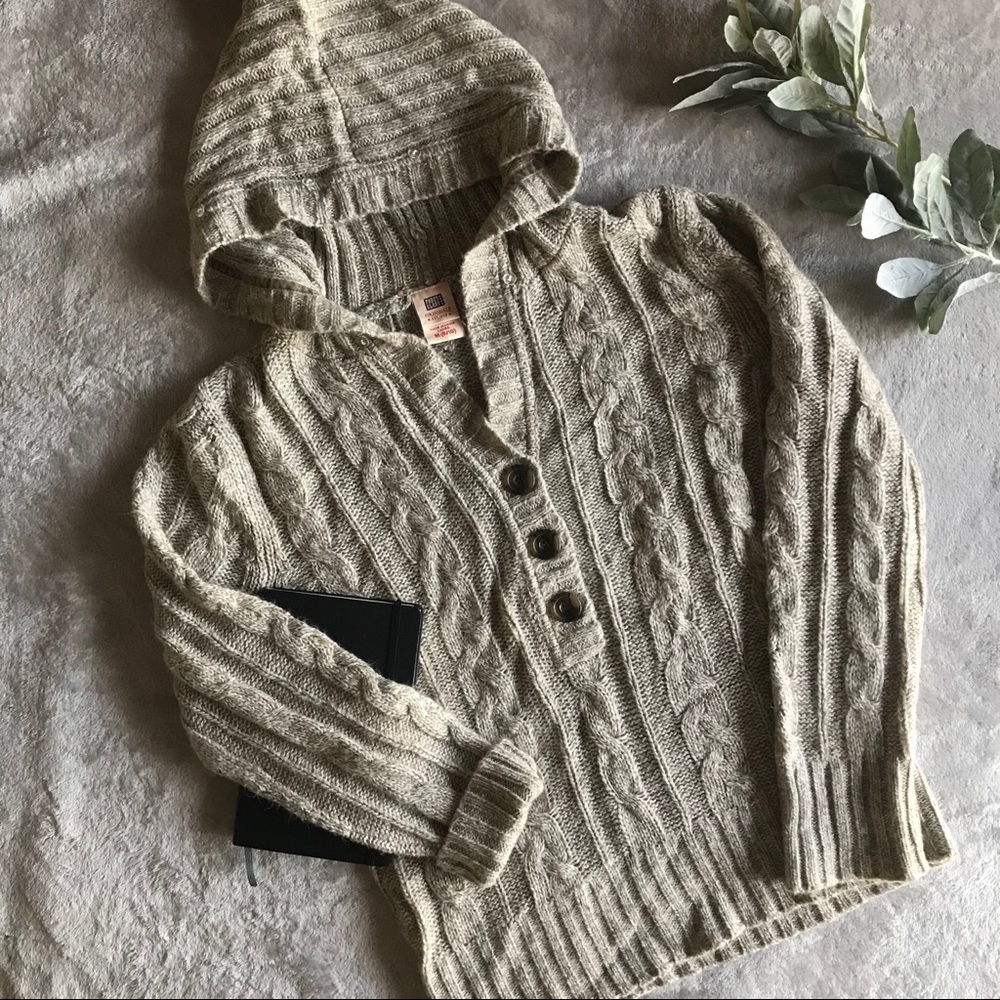 Classic Hooded Cable Knit Sweater